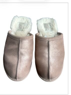 UGG Pearle Sparkle Slippers Rose Gold Metallic Sheepskin Lined Women’s Size 8